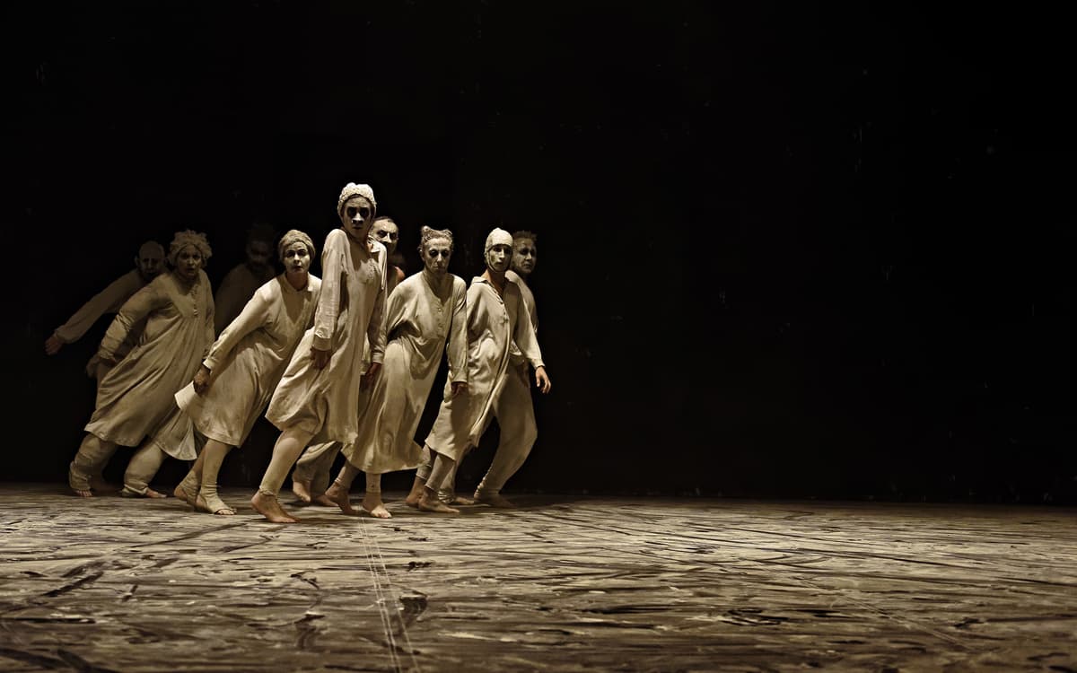 "May B" de Maguy Marin