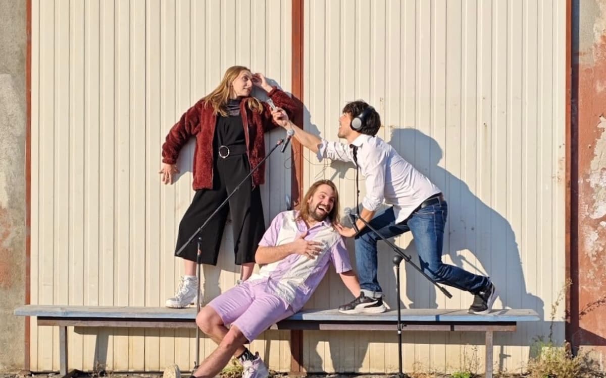 Art'R et Onze Bouge, toujours 2026 / « Playback FM Vol.2 (les médias, vous et moi) » - Les Productions Pour Que Tu M'aimes