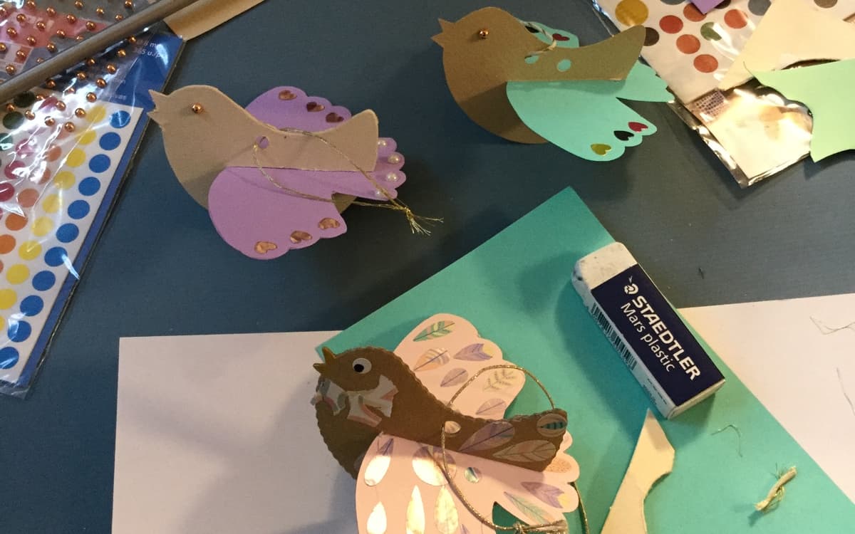 Atelier créatif : crée un oiseau en papier