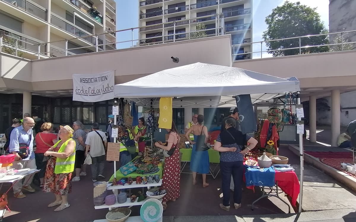 24e Grand vide-greniers rues Pixérécourt et de Belleville