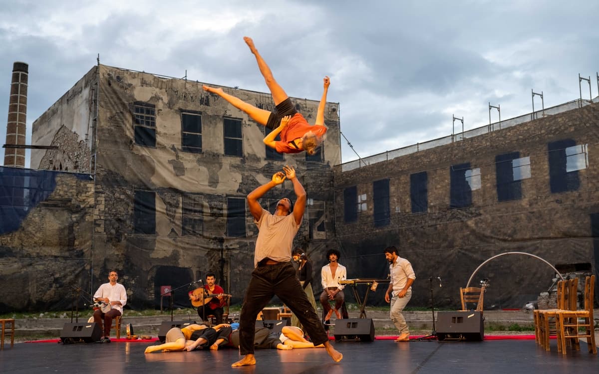 Nuit Blanche au Hangar Y- Le Plus Petit Cirque du Monde