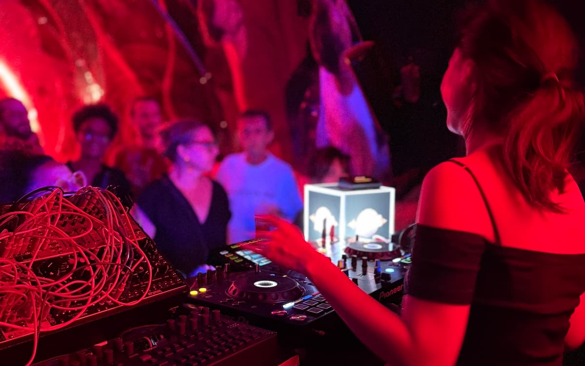 UNBOX, early party électro à Paris