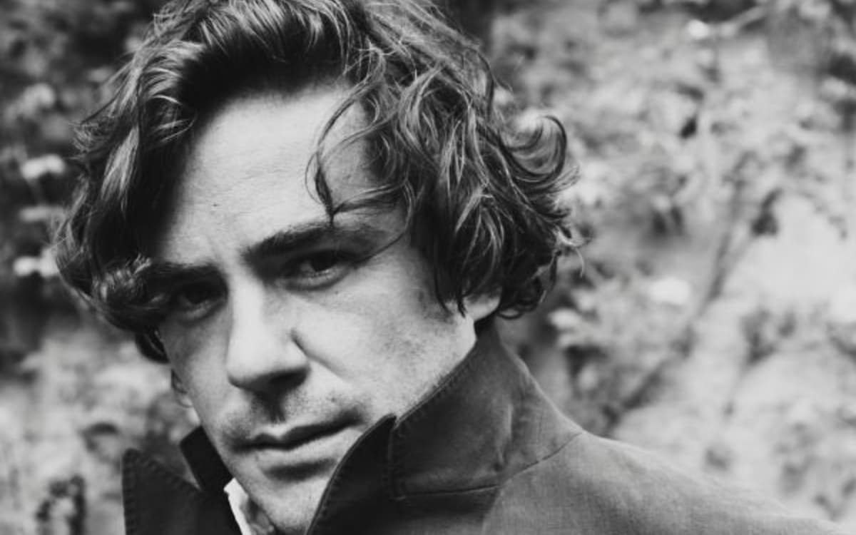 Jack Savoretti avec la présence de Philippine Lavrey en showcase et dédicace