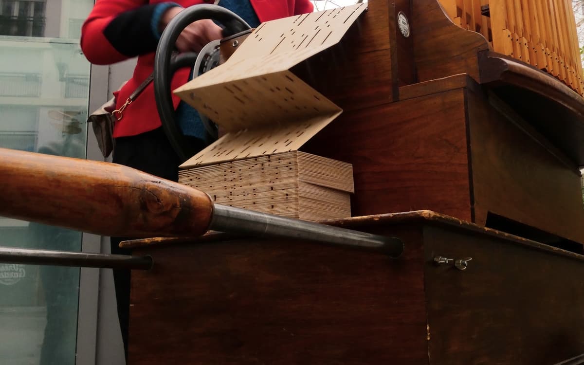 Blind test à l'orgue de barbarie à Paris 20