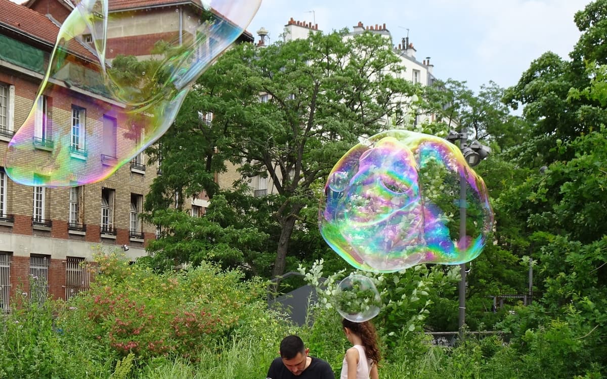 Atelier bulles de savon en musique à Paris 20