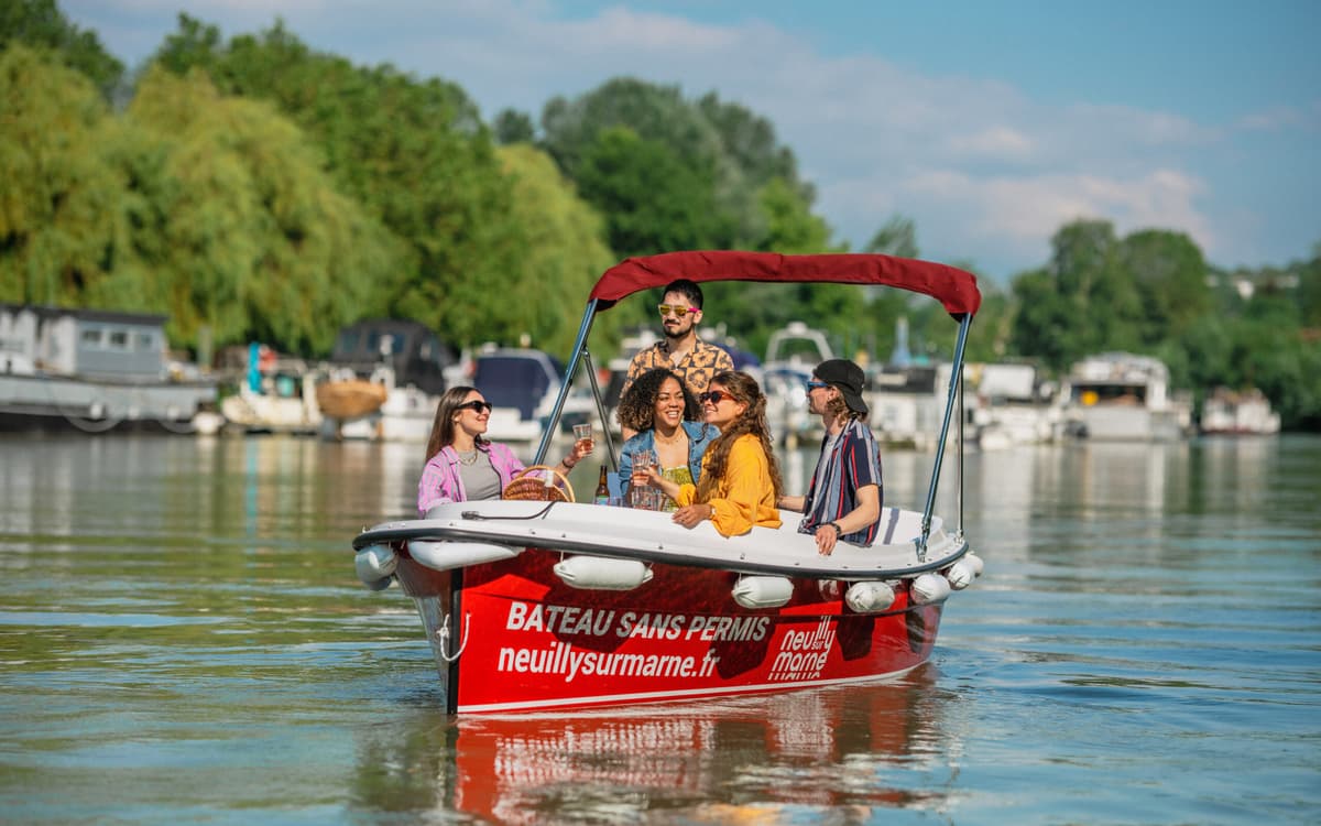 Balade en bateau électrique sans permis sur la Marne