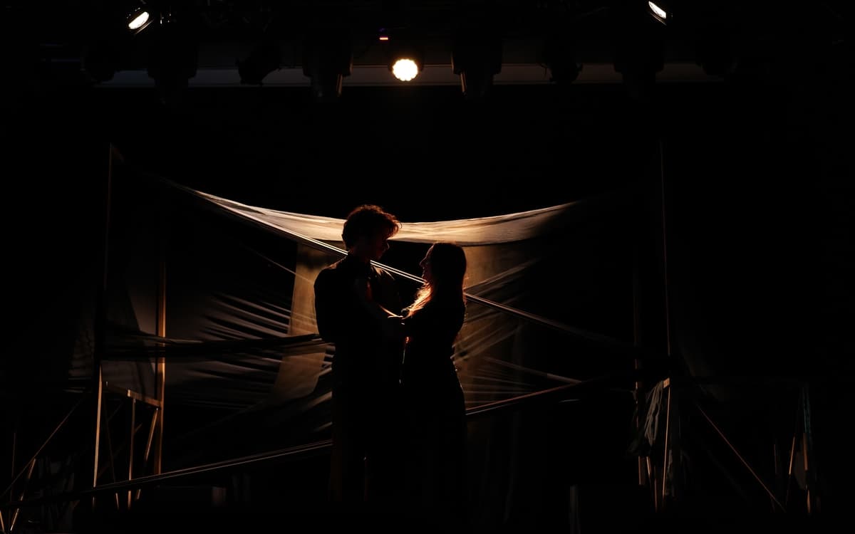 Théâtre - "Je t'embrasse comme je t'aime"