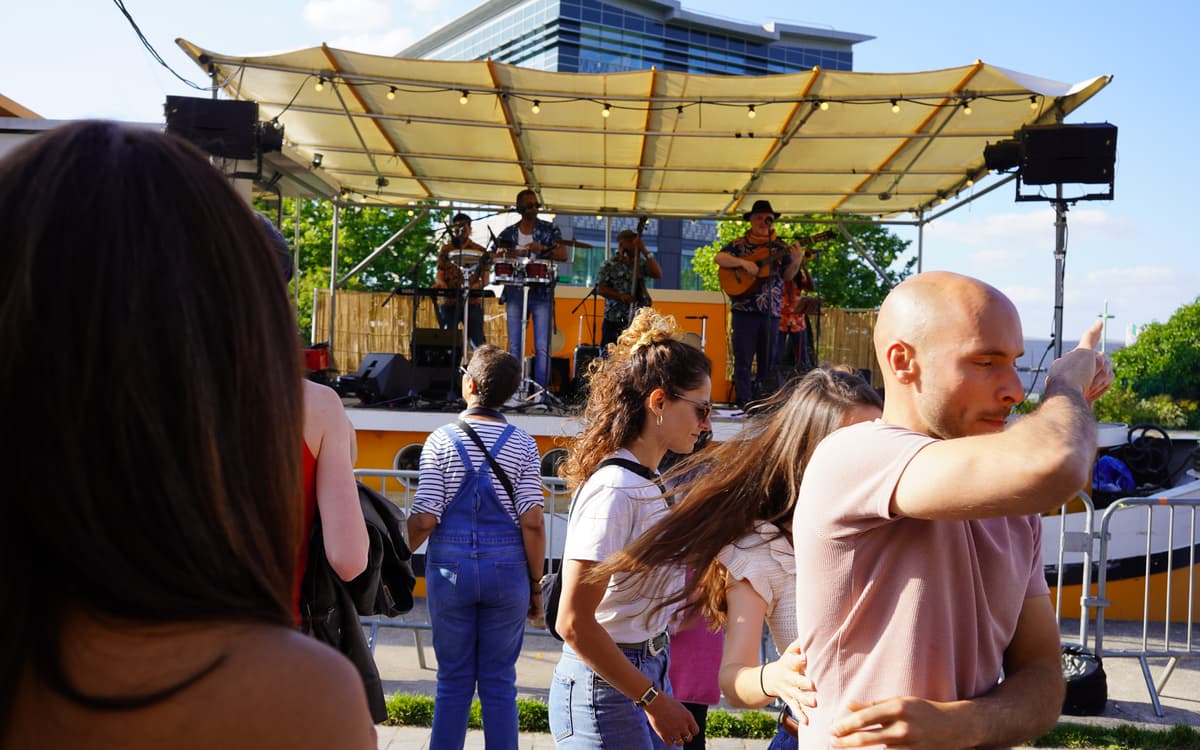 Le Beau Dimanche : Cuarteto Cubano (live music)