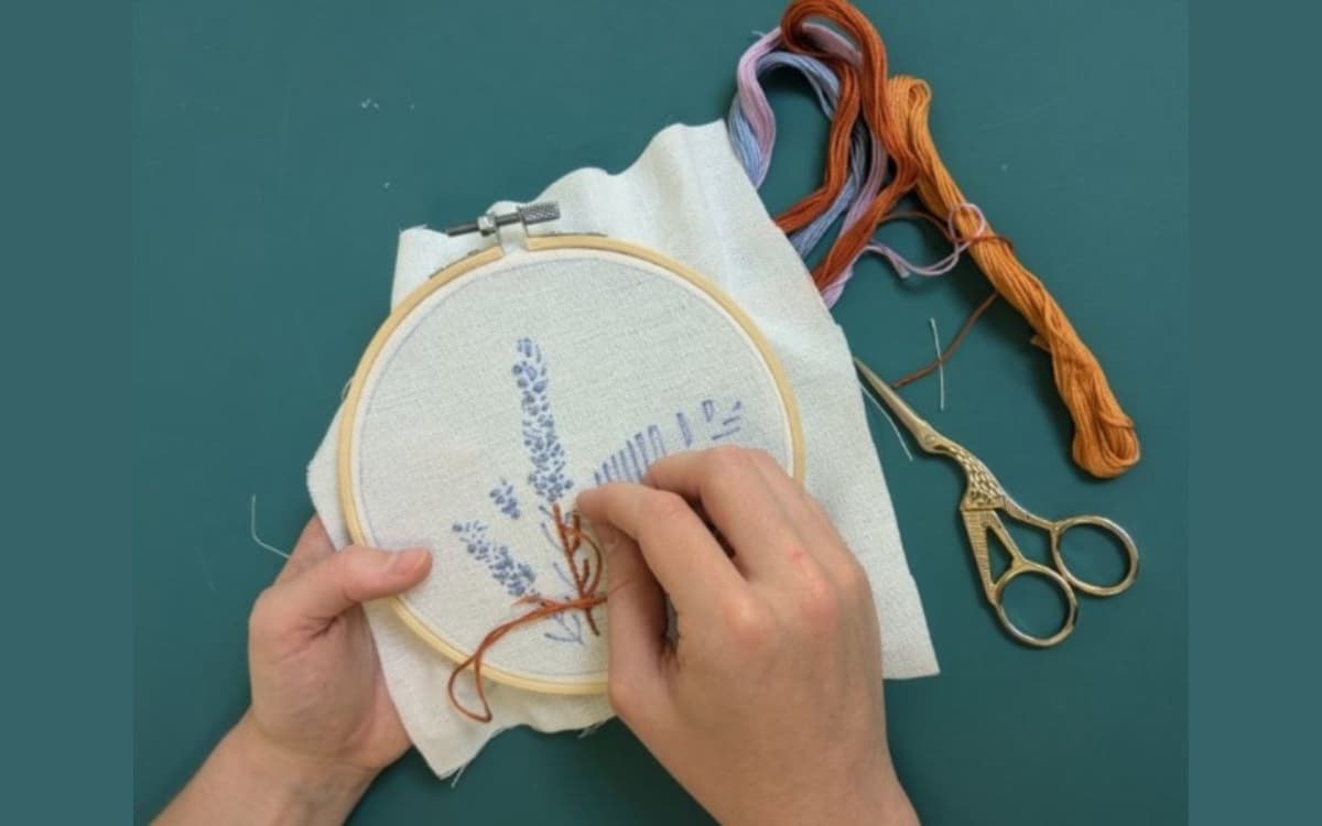 Atelier familial spécial broderie : Brode la nature