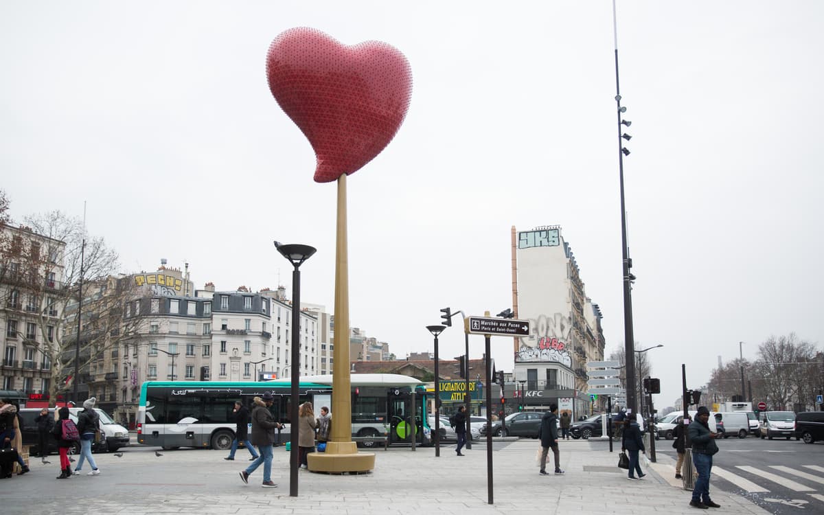 JOANA VASCONCELOS / Cœur de Paris
