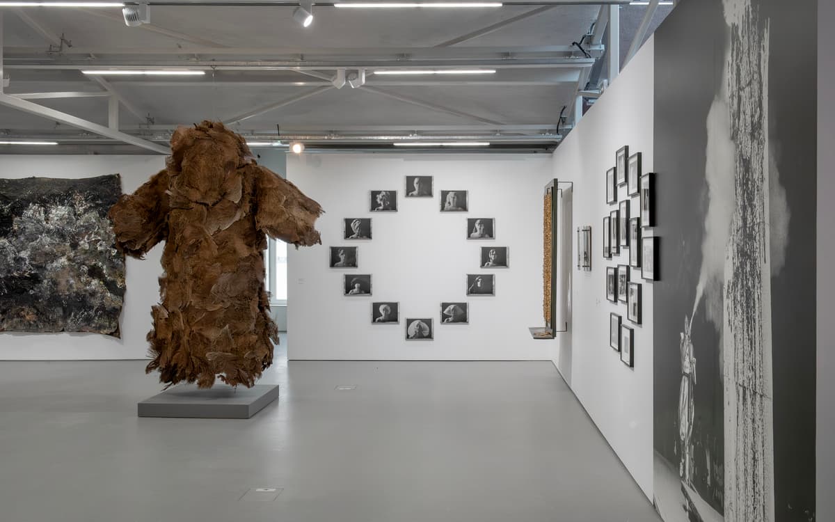 Akosua Viktoria Adu-Sanyah / Ingeborg Lüscher / Mai-Thu Perret / Ouverture nocturne des trois expositions monographiques