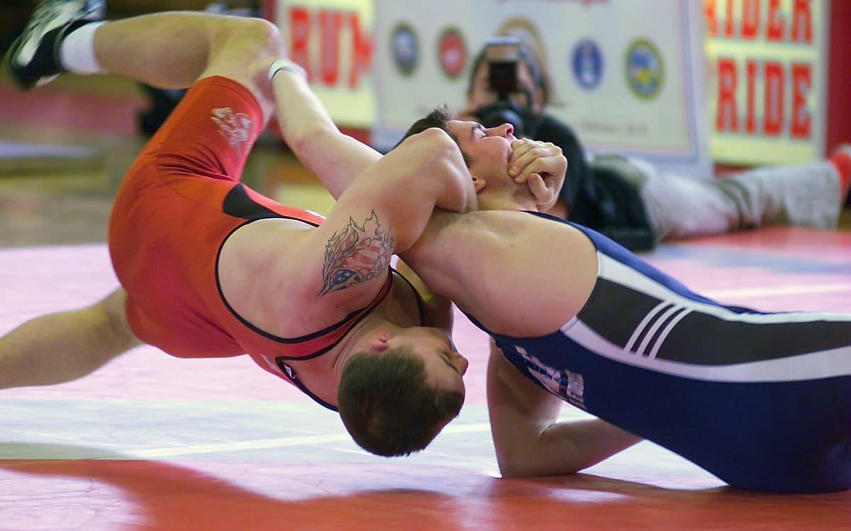 Championnats de France senior de lutte à la halle Georges-Carpentier