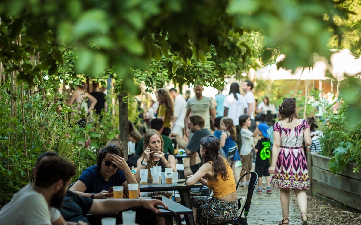 Aūrale x Jardin 21 - Stands, poésie, performances et DJ sets