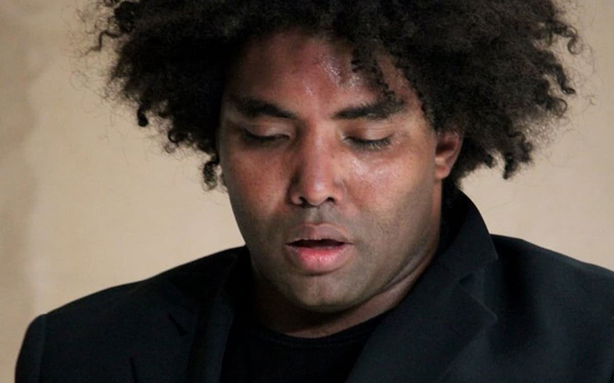 Atelier de danse avec Taoufiq Izeddiou au Carreau du Temple
