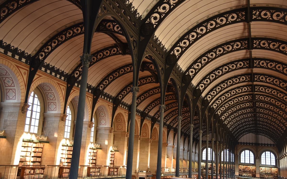 Libérez votre créativité dans les ateliers d'écriture de la bibliothèque Sainte-Geneviève