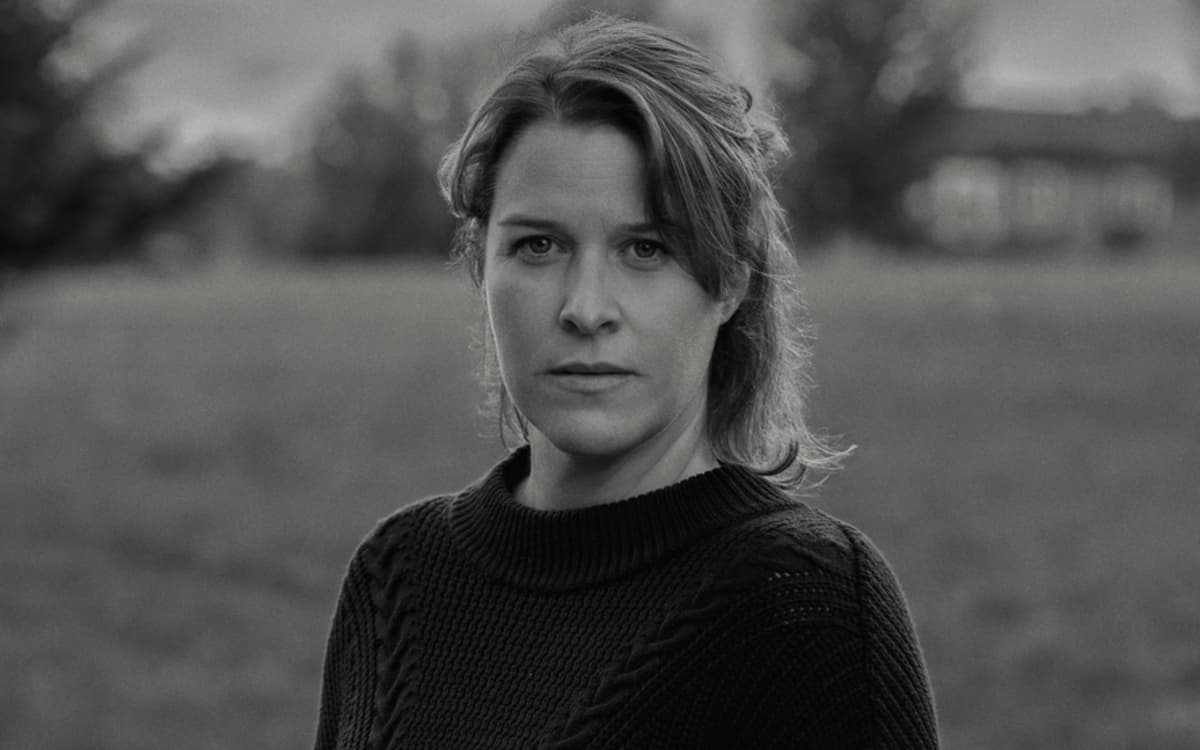 Fannie dévoile son album Une Vie au Centre culturel canadien à Paris le 08/10