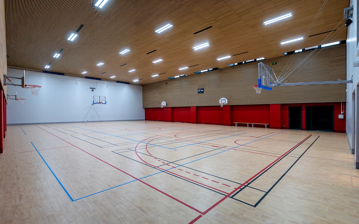Paris sport proximité : badminton et tennis de table au gymnase Chapelle International