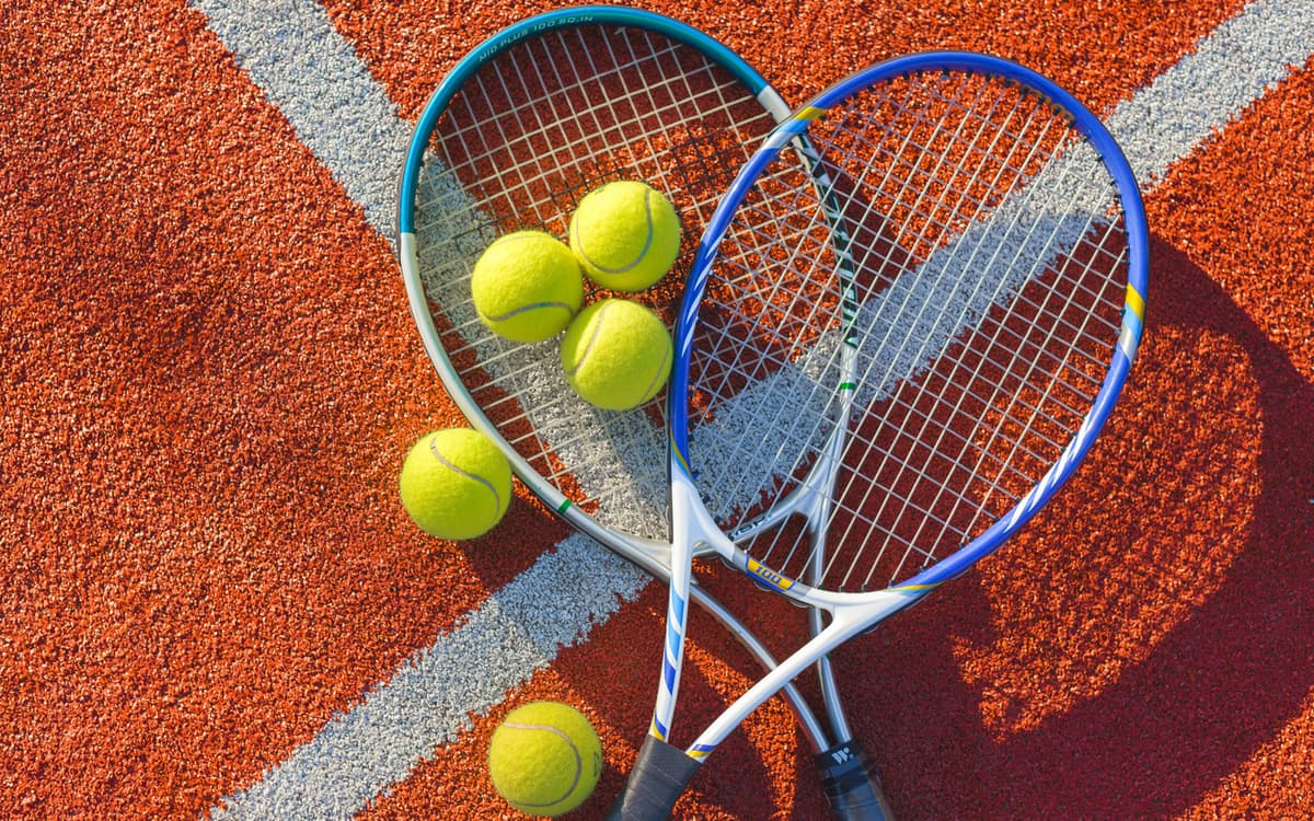 Paris sport proximité : badminton, futsal, basket et tennis au centre sportif Bertrand Dauvin
