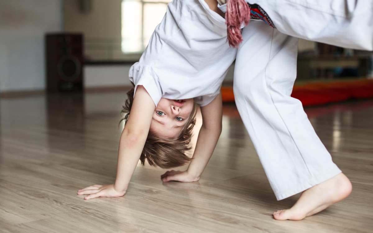 Paris sport familles : multisports et parcours motricité au centre sportif Suzanne Liebrard