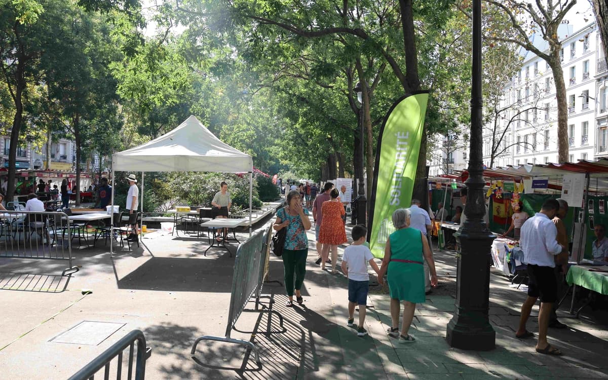 Forum des associations dans le 11e arrondissement