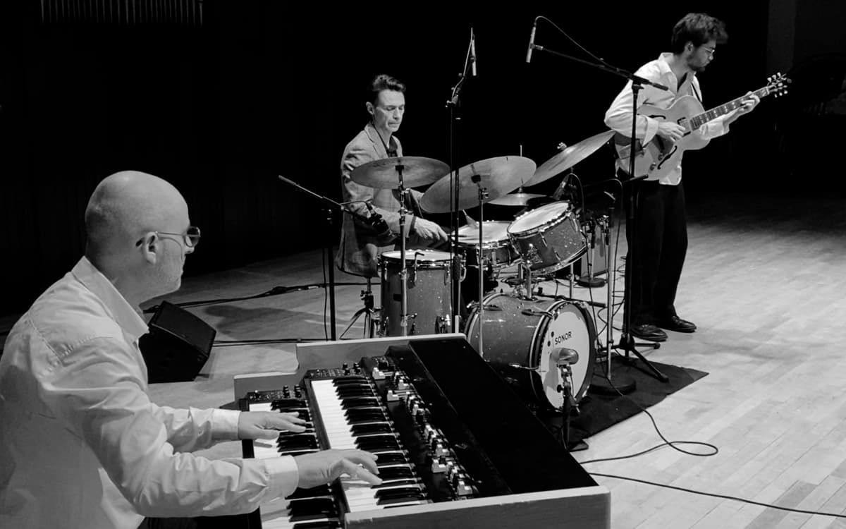 Antoine Dessane & The Jive Messengers