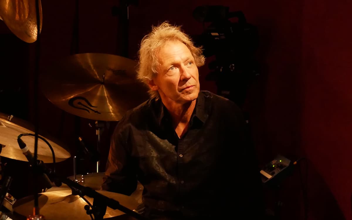 Simon Goubert 'Background Quartet' en concert au 38Riv Jazz Club