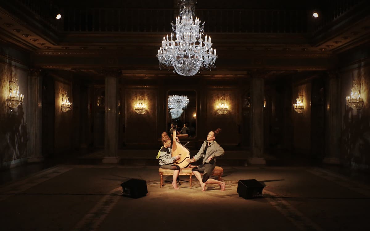 Performance dansée de Marie-Pierre Brébant et François Chaignaud