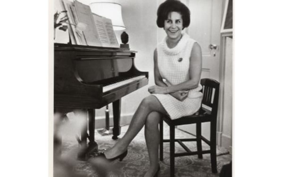 Avec une légère intimité : Madeleine Malraux, pianiste