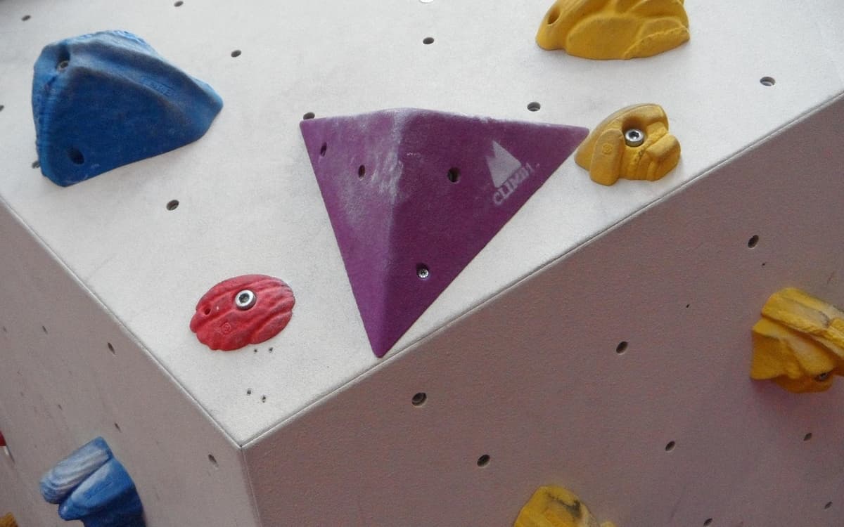 Quartier d'été : sortie en salle d'escalade + pique + jeux