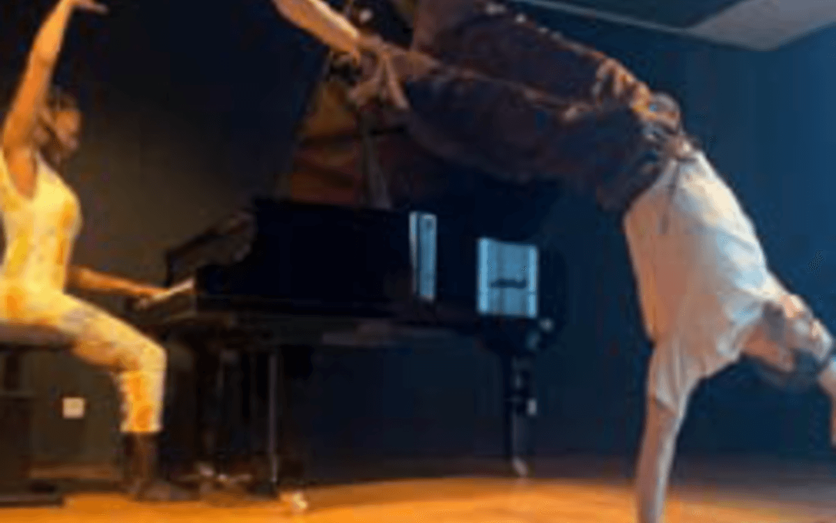 Moovin piano