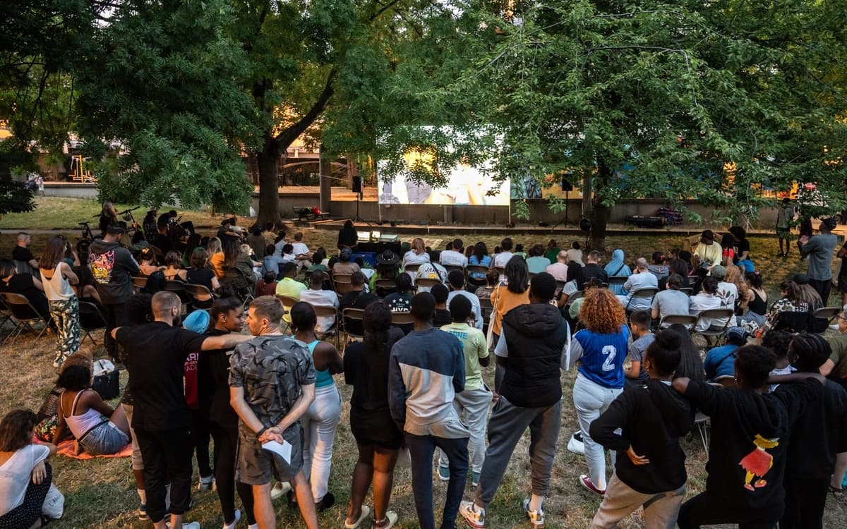 Festival Ciné-Voisin.es: Azur et Asmar enchantent le Square d'Amiens !