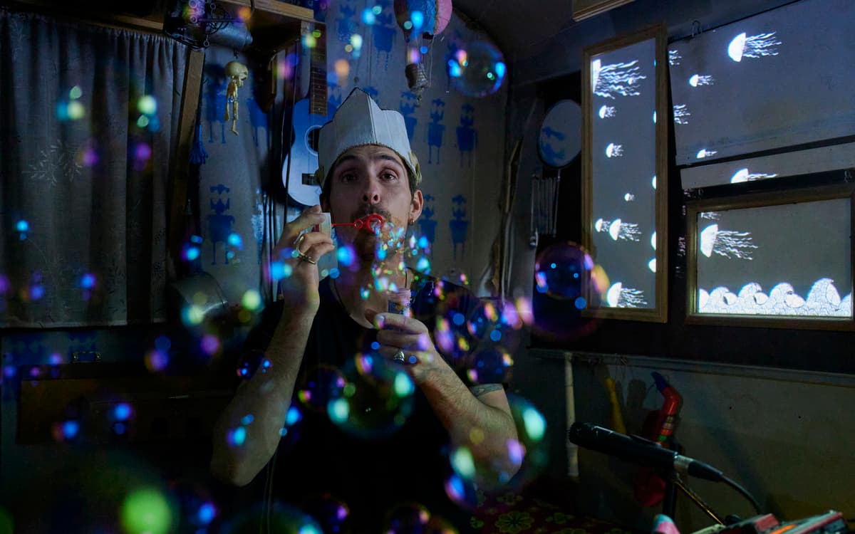 Un spectacle en caravane transformée en micro-cinéma