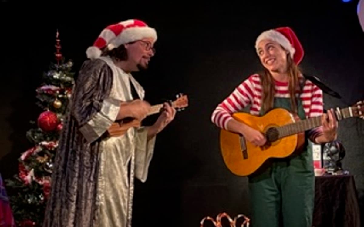 L'étrange Noël du magicien, le spectacle jeune public à ne pas louper au Funambule Montmartre.