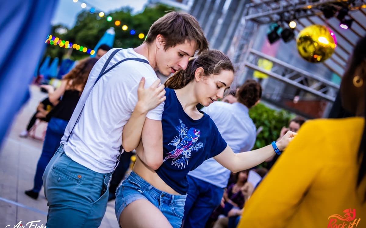 Bal Gratuit Rock 4 Temps moderne des Lionnes