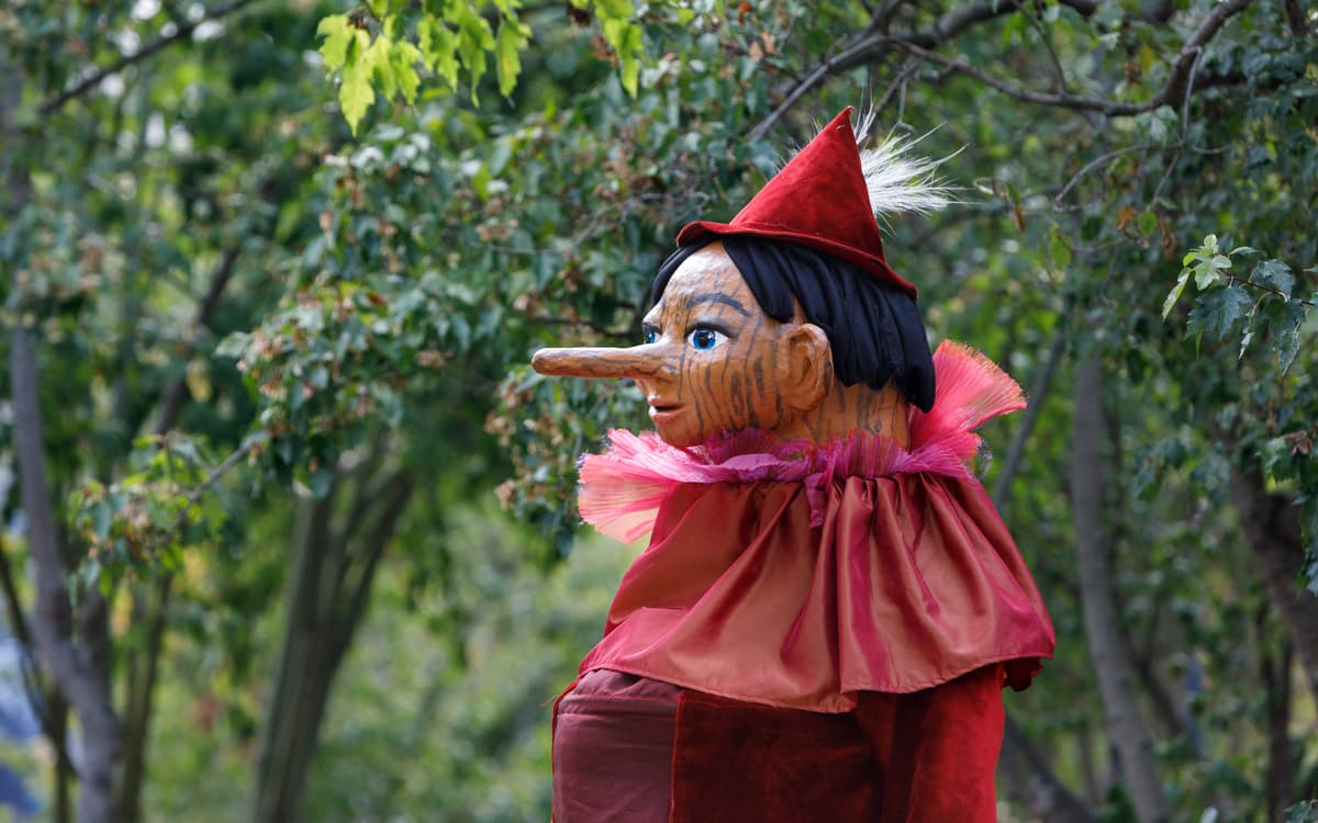 L'exposition et la grande parade des marionnettes géantes de Courant d'Art Frais