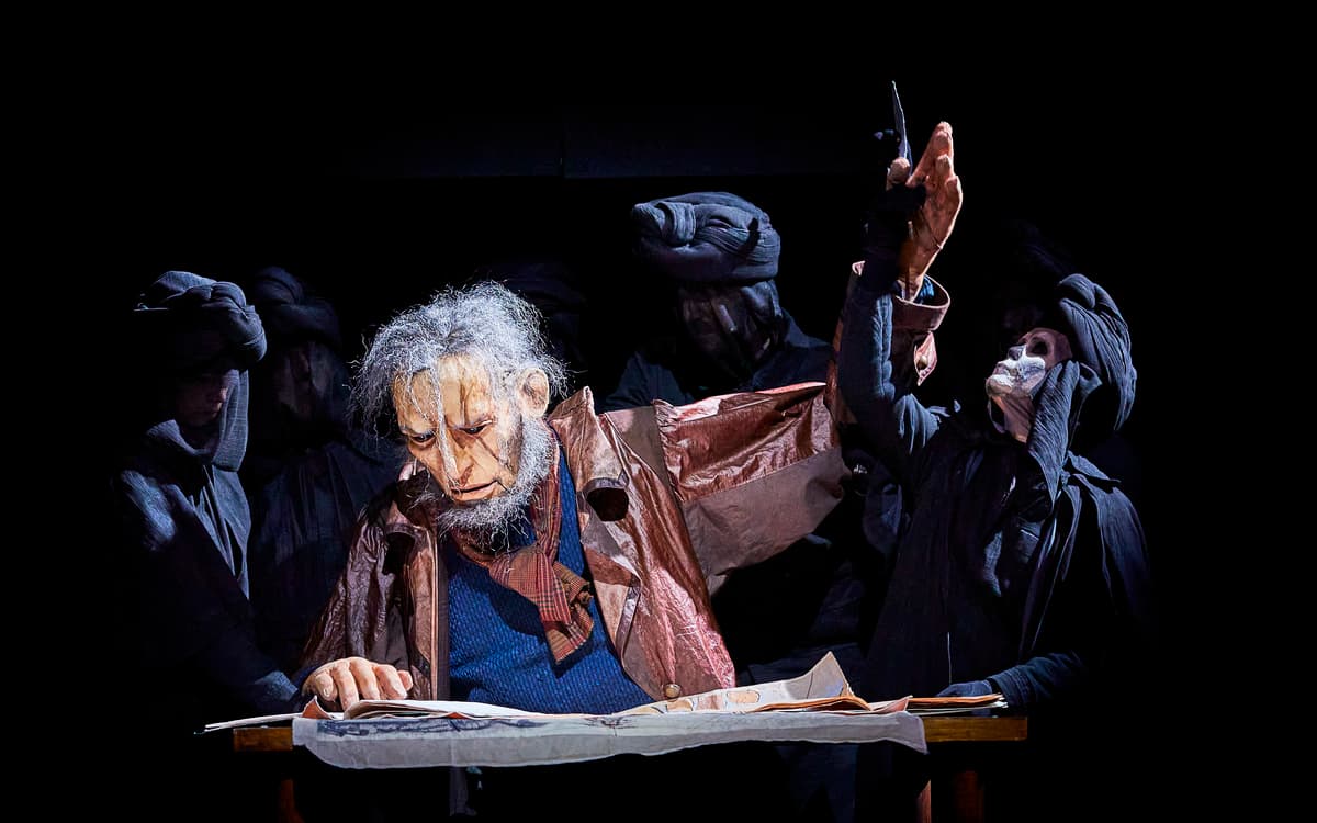 Atelier de manipulations de marionnettes par la compagnie Plexus Polaire
